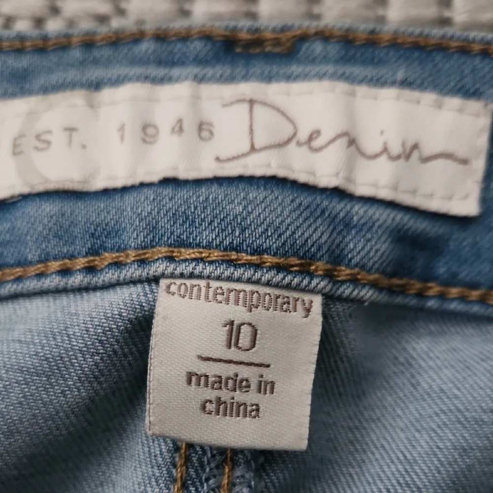 Casual Light Blue Distressed Boyfriend Jeans - Picture 2 of 7